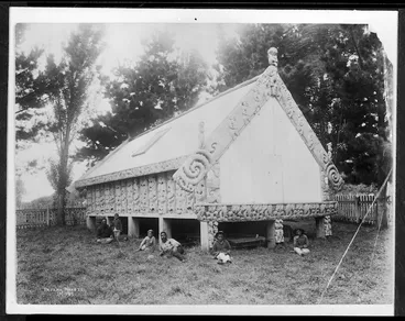 Image: Maori carved wooden storehouse at Maketu Pa, Bay of Plenty