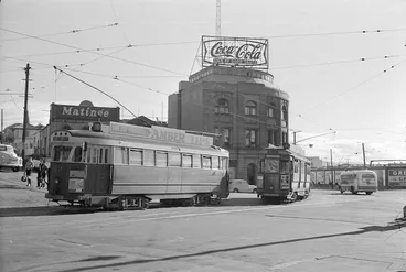 Image: Wellington trams passing Lambton Quay