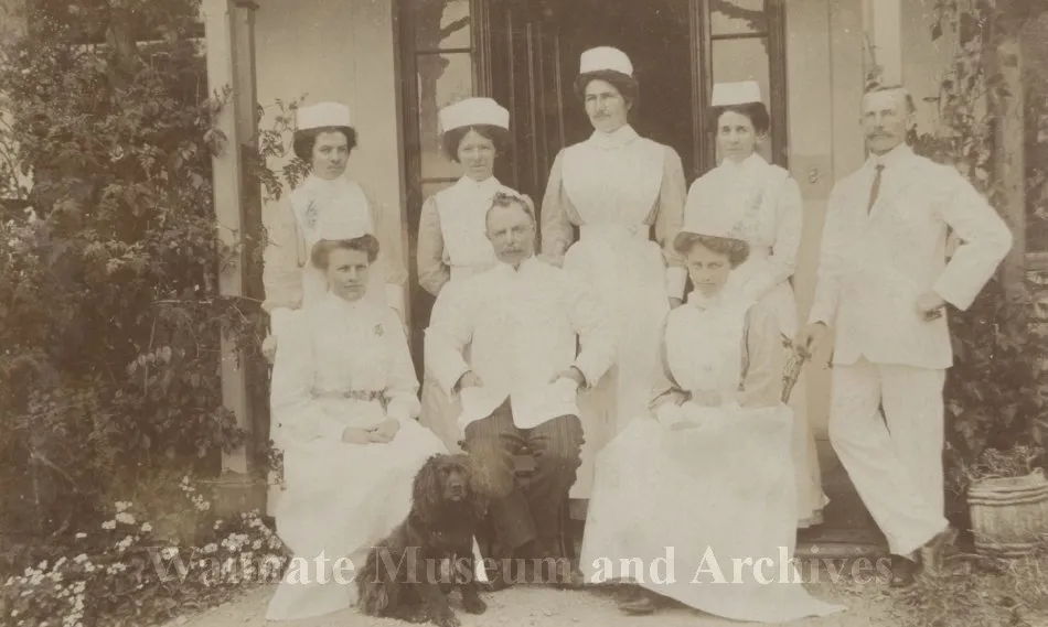 Waimate Hospital nursing staff with Dr Barclay