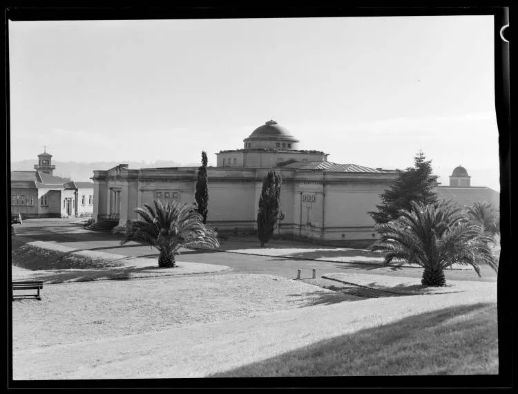 Sarjeant Gallery, Whanganui, 1949