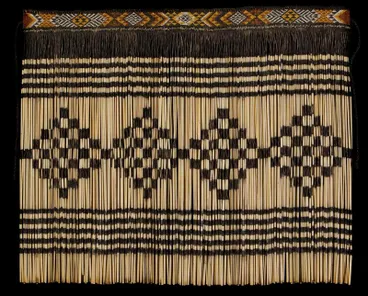 Image: Piupiu / flax skirt