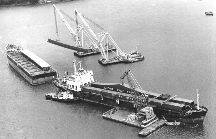 The last girders, 1968