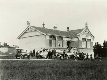 Temporary flu epidemic hospital at Northcote School, Northcote, Auckland. Image: Temporary flu epidemic hospital at Northcote School, Northcote, Auckland.