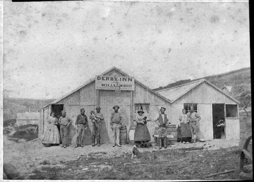 Image: Derby Inn at Waitahuna Valley, Otago, and group