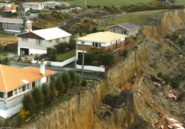Abbotsford Landslide - Slip-face at Mitchell Street (Christie Street in left background), 10 August 1979
