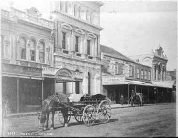 Image: Queen Street, Auckland Central