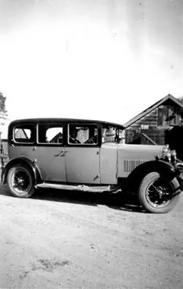 Antique car Image: Antique car