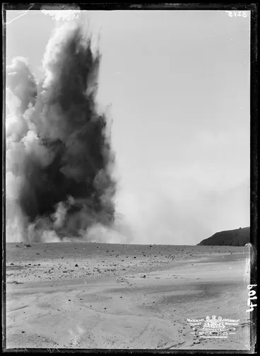 Image: Waimangu in Eruption