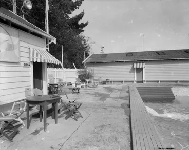 Image: Parnell Baths, Judges Bay, 1954