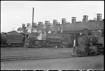Image: Locomotive running sheds, 1940s