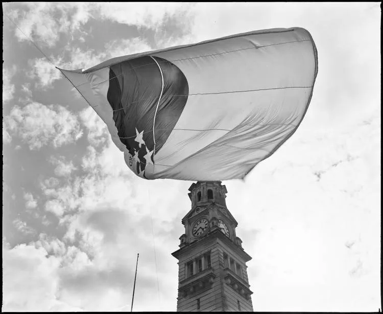 Commonwealth games banner, Queen Street, Auckland Central, 1989