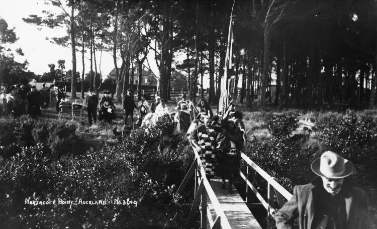 Flagstaff presentation, 1908