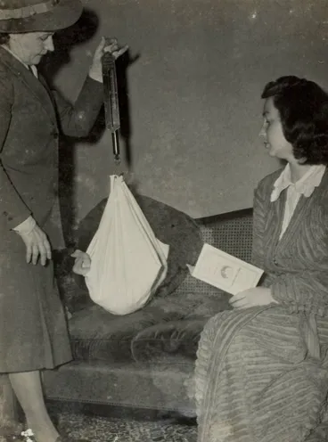 Image: The Plunket nurse calls, Auckland, 1947