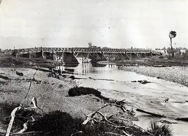 Image: Black Bridge over Waiohine River near Greytown