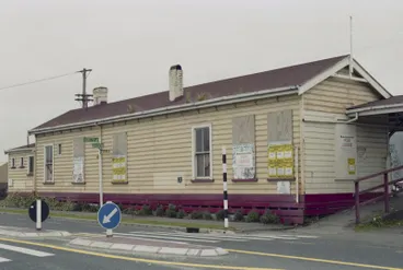 Photograph of Henderson railway station Image: Photograph of Henderson railway station