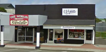 Image: The World's Biggest Goldie