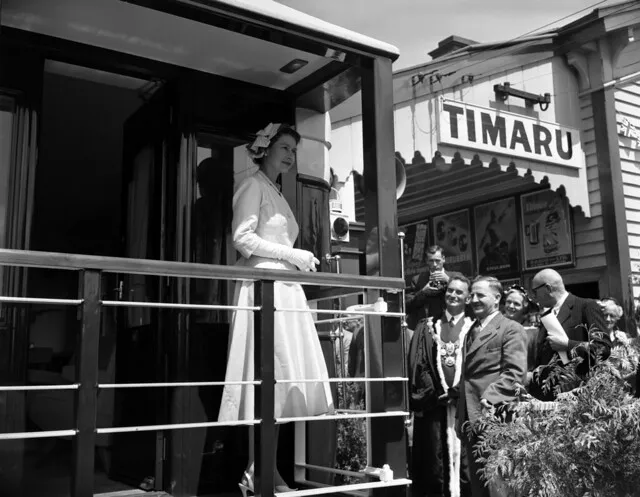 Timaru Railway Station with Queen Elizabeth II Monday, 25 January 1954