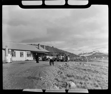 Image: Pukaki Hotel, with buses