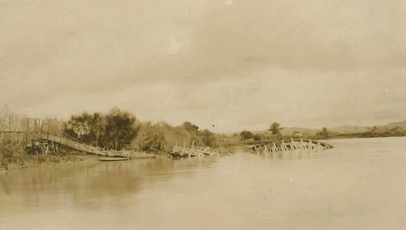 Remains of Wairoa Bridge