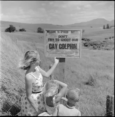 Image: Welcome to Opononi sign