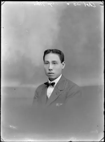 Image: Portrait of a young man, inscribed 'Choi So'.
