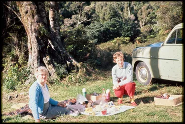 Picnic in the Kaimai Range, 1962 Image: Picnic in the Kaimai Range, 1962