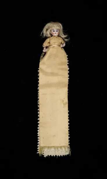 Image: [Mansfield, Katherine] 1888-1923 :[Hussif doll. ca 1901 or 1902].