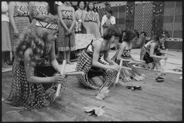 Image: Māori concert performing Tī rākau