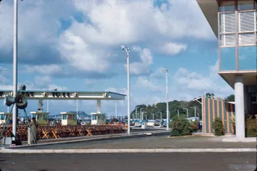 Image: Auckland Harbour Bridge Authority administration building and toll plaza, 1959