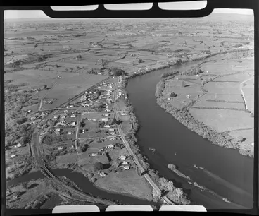 Image: Taupiri, on the Waikato River