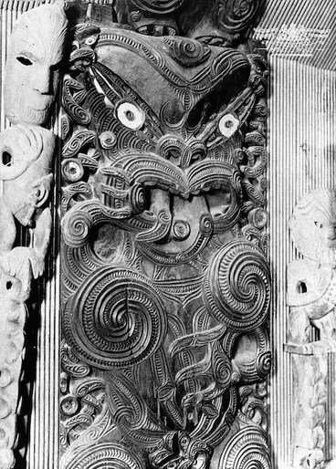 Image: Maori wood carving