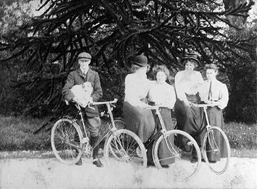 Stuckey family on bikes