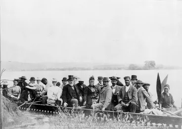 Image: Beattie & Sanderson :Group portrait of Premiers visit to Huntly, escorting King Mahuta back to Waahi