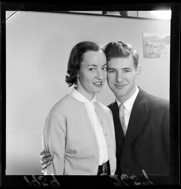 Image: Engagement portrait of Suzanne Thomson and David Usher