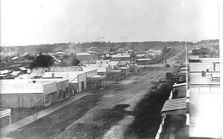 Oxford Street, Levin, c. 1910