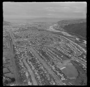 Image: The suburb of Taita with High Street and Pomare Primary School in foreground with the Hutt River, looking south to Lower Hutt City , Wellington Region