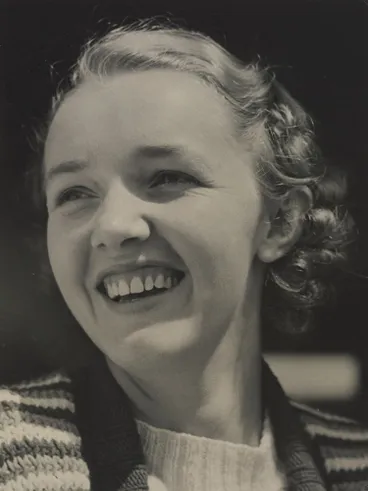 Image: Portrait of a young woman