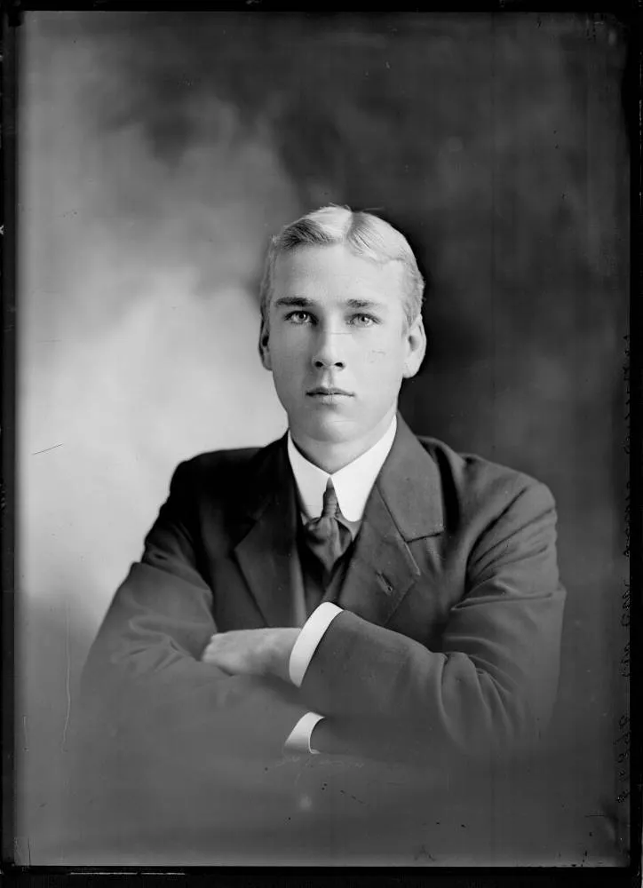 Mr McLean, 1911