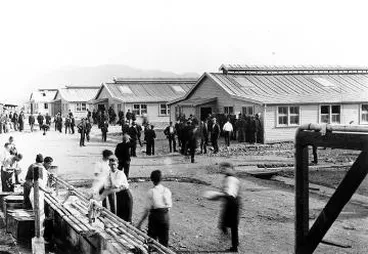 Workers at Featherston Camp during construction : photograph Image: Workers at Featherston Camp during construction : photograph