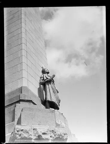 Image: Maori memorial statue, One Tree Hill, Auckland