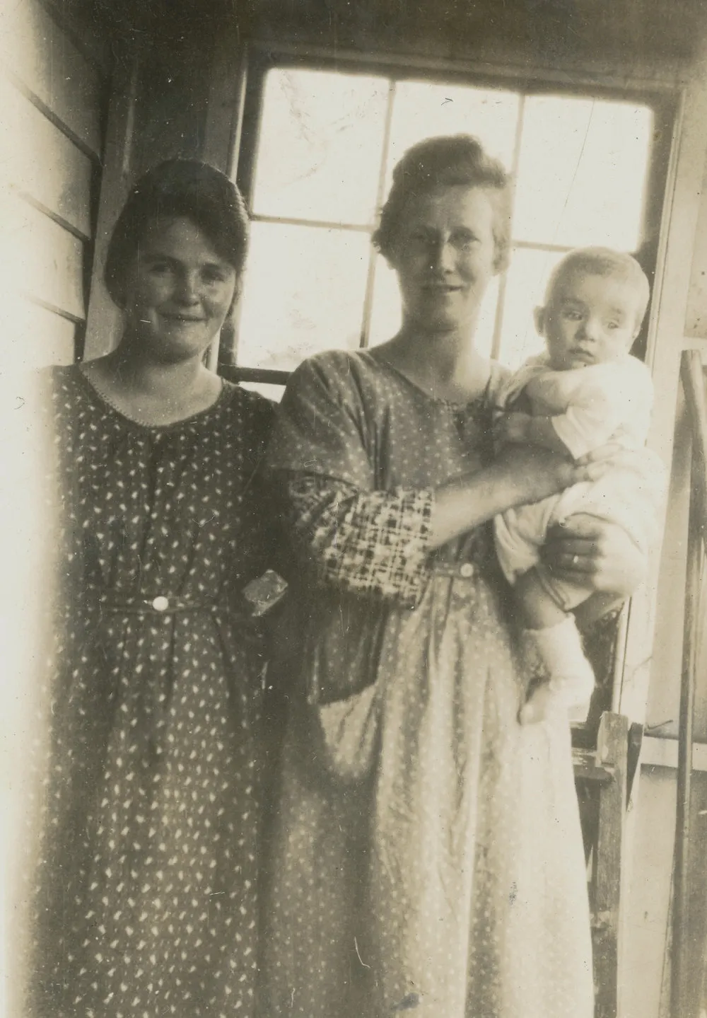 Campbell Family Photograph; Essie, Tot and Mac Campbell; ca 1920s