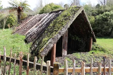 Image: Photograph of a whare of Tohunga, Tuhoto Ariki at the Te Wairoa Village 