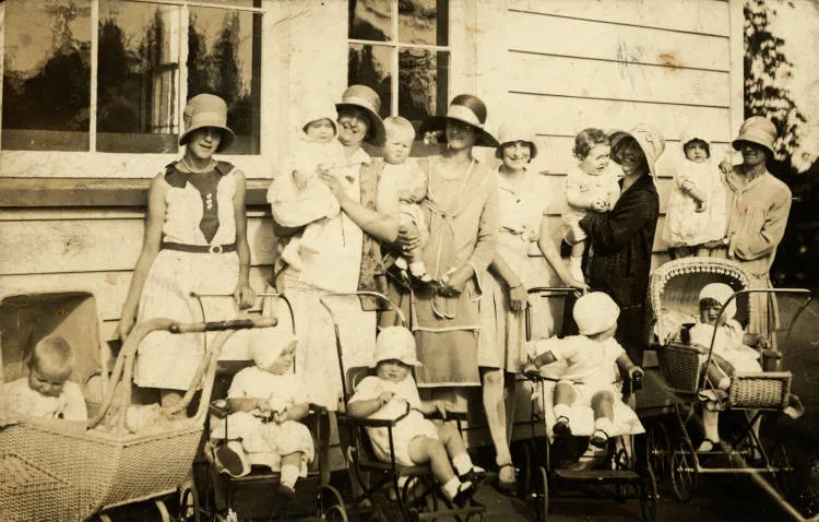 Northcote Plunket mothers and children.