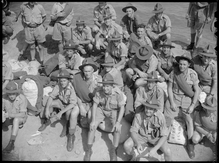 NZ troops en route, World War II