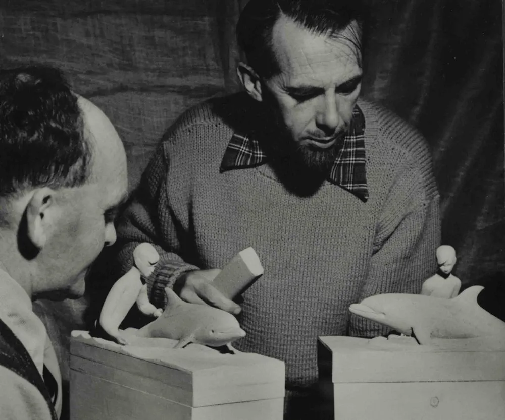 Sculpture of Opo the dolphin