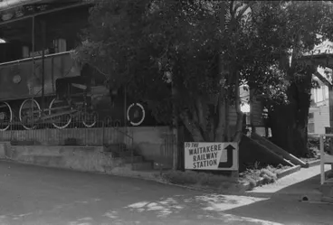 Image: Photograph of locomotive WW 491