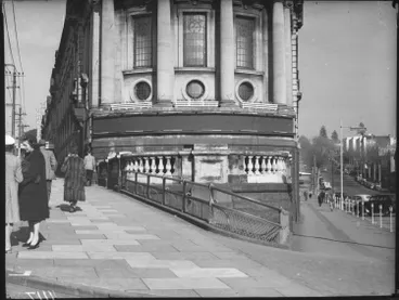 Auckland Town Hall, Greys Avenue, 1953 Image: Auckland Town Hall, Greys Avenue, 1953