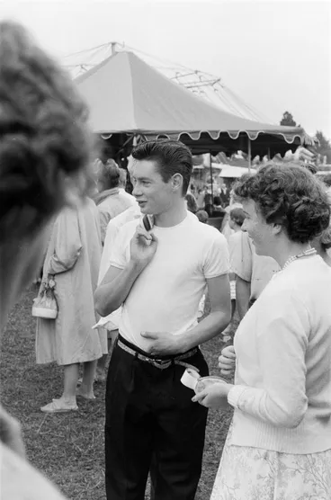 Image: Young man and woman at fair