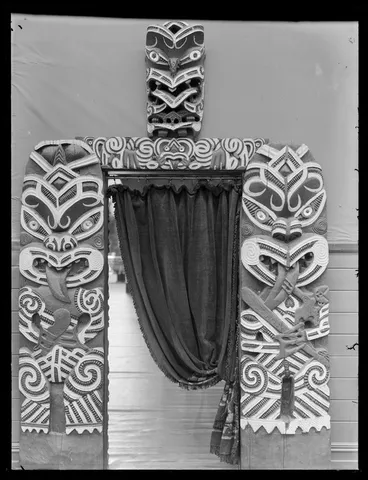 Image: Doorway with Maori carvings at the Government Tourist Department's court, New Zealand International Exhibition Christchurch 1906-1907