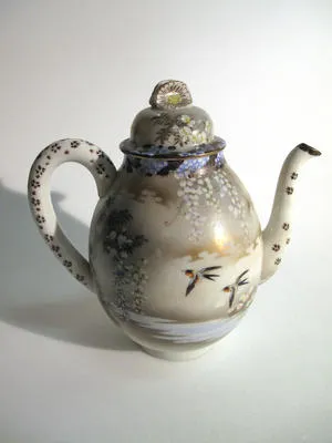 teapot and cover